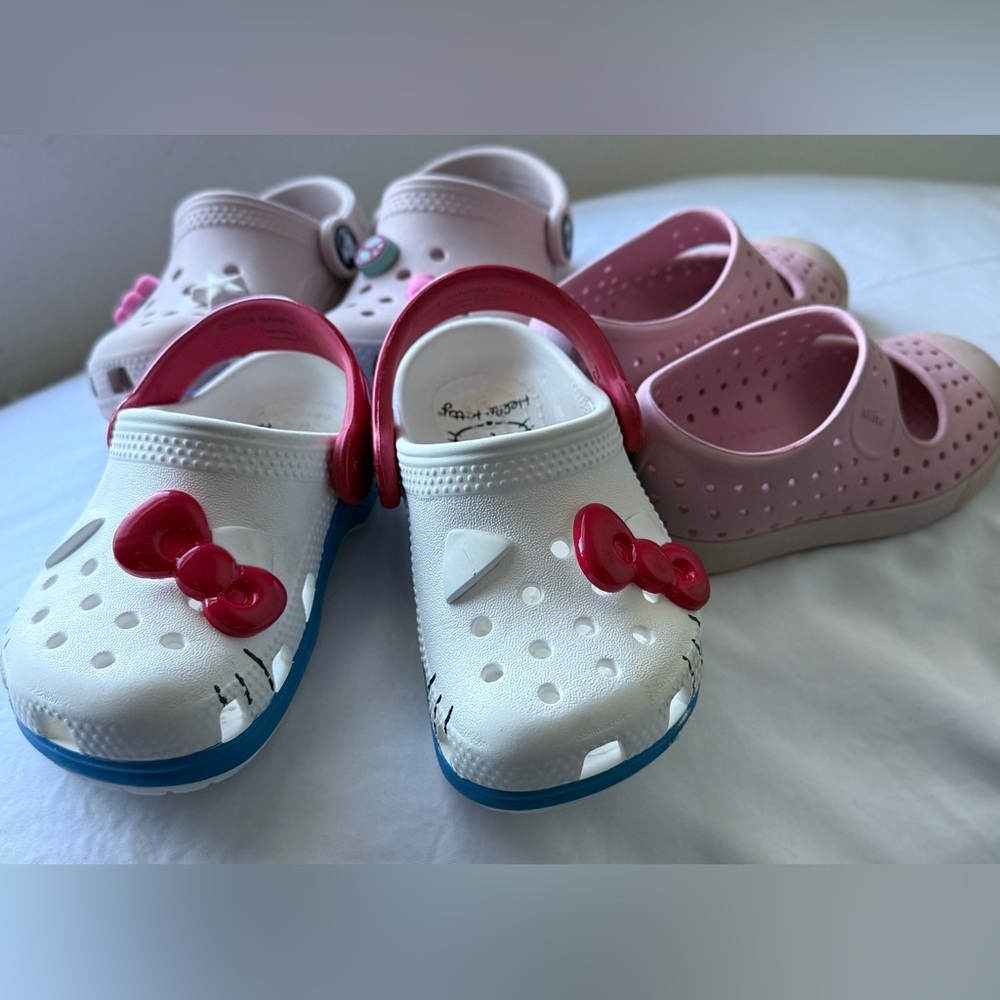 Bundle of 3 Girls Shoes – 2 Crocs + 1 Native 7C (Toddler)
